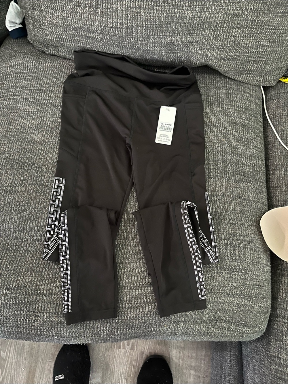 Black Women's Performance Leggings with Geometric Side Trim